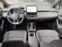 Toyota Corolla Cross Hybrid 140 Dynamic DODEHOEK DETECTIE | LANE ASSISTENT | ACHTERUIT RIJ CAMERA | NEDERLANDSE AUTO | LED PAKKET | NAVIGATIE | DAB RADIO | ADAPTIVE CRUISECONTROL| PARKEERSENSOREN | STOEL / STUUR VERWARMING |
