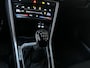 Volkswagen T-Roc 1.0 TSI Life Business Stoelverwarming Navigatie Parkeersensoren App-Connect DAB+