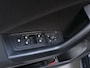 Volkswagen T-Roc 1.0 TSI Life Business Stoelverwarming Navigatie Parkeersensoren App-Connect DAB+