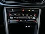 Volkswagen T-Roc 1.0 TSI Life Business Stoelverwarming Navigatie Parkeersensoren App-Connect DAB+