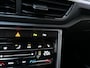 Volkswagen T-Roc 1.0 TSI Life Business Stoelverwarming Navigatie Parkeersensoren App-Connect DAB+