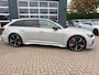 Audi RS6 Avant RS 6 TFSI quattro / Pano / Top View / Soft Close / 4WS / Ceramic / Eventuri / Blue Eye Laser / HUD / Individual .