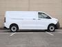 Volkswagen e-Transporter Bestelwagen L2 71 kWh 136PK | Navigatie via Apple Carplay / Android auto | Trekhaak | Camera | PDC | Cruise control | Bijrijdersbank |