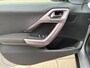 Peugeot 2008 1.2 PureTech Act. | AUTOM.|nieuwe Riem|Pano-dak|Trekh.|Navi GROOT scherm