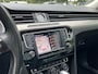 Volkswagen Passat Variant 1.6 TDI Connected Series Plus Pano / Stoelverwarming / Trekhaak