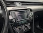 Volkswagen Passat Variant 1.6 TDI Connected Series Plus Pano / Stoelverwarming / Trekhaak