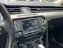 Volkswagen Passat Variant 1.6 TDI Connected Series Plus Pano / Stoelverwarming / Trekhaak