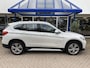 BMW X1 sDrive20i High Executive Stoelverwarming / Trekhaak / Head up / elek stoelen