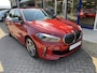 BMW 1-Serie M135i xDrive High Executive Edition Head up / Stuur & Stoel verwarming / ledere kuipstoelen / Harman & Kardon / 1e Lak