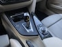 BMW 3-Serie Touring 316i Executive Sport Cruise controle / Camera / Elek climate control / getint / 19''