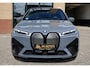 BMW iX xDrive50 112 kWh M-Sport |Individual Storm Bay|B&W Diamond|Massage|Laser|Trekhaak|Sky Lounge|