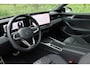 Volkswagen Passat Variant 1.5 eHybrid R-Line Business IQ.Light/Keyless/Camera/Navi/ACC/DCC/19"/Trekhaak wegkl.