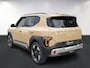 Kia EV2 Plus 42.2 kWh 4p. | Privacy Glass | Dual zone climate control | Stoel- en stuurwielverwarming | 18" lichtmetalen velgen | Regensensor |