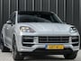Porsche Cayenne Coupé 3.0 E-Hybrid | Panoramadak | NL-Auto | Dealeronderhouden | Sport Chrono | Bose | Memory Seats | Stoelverwarming + Ventilatie | Luchtvering | Stuurverwaming | Trekhaak |