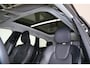 Volvo XC60 T6 Recharge AWD Ultra Dark - Panorama/schuifdak - IntelliSafe Assist & Surround - 360º Camera - Harman Kardon audio - Adaptieve LED koplampen - Verwarmde voorstoelen, stuur & achterbank - Parkeersensoren voor & achter - Elektr. bedienb. voorstoelen met geheugen - Head up display - Draadloze tel. lader - Inklapbare trekhaak - 20'' LMV