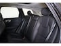 Volvo XC60 T6 Recharge AWD Ultra Dark - Panorama/schuifdak - IntelliSafe Assist & Surround - 360º Camera - Harman Kardon audio - Adaptieve LED koplampen - Verwarmde voorstoelen, stuur & achterbank - Parkeersensoren voor & achter - Elektr. bedienb. voorstoelen met geheugen - Head up display - Draadloze tel. lader - Inklapbare trekhaak - 20'' LMV