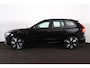 Volvo XC60 T6 Recharge AWD Ultra Dark - Panorama/schuifdak - IntelliSafe Assist & Surround - 360º Camera - Harman Kardon audio - Adaptieve LED koplampen - Verwarmde voorstoelen, stuur & achterbank - Parkeersensoren voor & achter - Elektr. bedienb. voorstoelen met geheugen - Head up display - Draadloze tel. lader - Inklapbare trekhaak - 20'' LMV