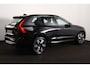 Volvo XC60 T6 Recharge AWD Ultra Dark - Panorama/schuifdak - IntelliSafe Assist & Surround - 360º Camera - Harman Kardon audio - Adaptieve LED koplampen - Verwarmde voorstoelen, stuur & achterbank - Parkeersensoren voor & achter - Elektr. bedienb. voorstoelen met geheugen - Head up display - Draadloze tel. lader - Inklapbare trekhaak - 20'' LMV