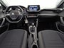 Peugeot 2008 1.2 PureTech Sport (APPLE CARPLAY, GROOT NAVI, PARKEERSENSOREN, SPORTSTOELEN, LANE ASSIST, CRUISE, NIEUWSTAAT)