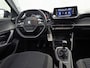 Peugeot 2008 1.2 PureTech Sport (APPLE CARPLAY, GROOT NAVI, PARKEERSENSOREN, SPORTSTOELEN, LANE ASSIST, CRUISE, NIEUWSTAAT)
