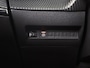 Peugeot 2008 1.2 PureTech Sport (APPLE CARPLAY, GROOT NAVI, PARKEERSENSOREN, SPORTSTOELEN, LANE ASSIST, CRUISE, NIEUWSTAAT)