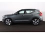 Volvo XC40 B4 Plus Dark - IntelliSafe Assist & Surround - Verwarmde voorstoelen & stuur - Parkeersensoren voor & achter - Elektr. bedienb. voorstoelen met geheugen links - Draadloze tel. lader - Inklapbare trekhaak - 19'' LMV