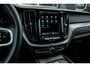 Volvo XC60 2.0 T8 Recharge R-Design | Panorama | Luchtvering | Harman Kardon | Memory | Stoelvent. | Trekhaak | 21' Inch | SOH 89.5% |