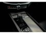 Volvo XC60 2.0 T8 Recharge R-Design | Panorama | Luchtvering | Harman Kardon | Memory | Stoelvent. | Trekhaak | 21' Inch | SOH 89.5% |