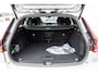 Volvo V60 2.0 T8 Plug-in Hybrid AWD Plus Dark | SOH:100% | PHEV Long Range | Trekhaak | Sportstoelen | Panoramadak | Harman Kardon Audio | Head-up Display | 360 Graden Camera | Stoelverwarming voor en achter | Keyless Entry | Elektrische Achterklep | Elektrisch Verstelbare Voorstoelen | Cruise Control Adaptief | BLIS | Google Navigatie | Apple Carplay | Android Auto