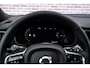 Volvo V60 2.0 T8 Plug-in Hybrid AWD Plus Dark | SOH:100% | PHEV Long Range | Trekhaak | Sportstoelen | Panoramadak | Harman Kardon Audio | Head-up Display | 360 Graden Camera | Stoelverwarming voor en achter | Keyless Entry | Elektrische Achterklep | Elektrisch Verstelbare Voorstoelen | Cruise Control Adaptief | BLIS | Google Navigatie | Apple Carplay | Android Auto