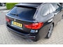 BMW 5-Serie Touring 530i High Executive M | M Pakket | Schuif/kanteldak | Head-Up display | 20 inch | Adaptieve cruise control | Luchtvering