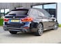 BMW 5-Serie Touring 530i High Executive M | M Pakket | Schuif/kanteldak | Head-Up display | 20 inch | Adaptieve cruise control | Luchtvering