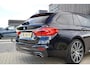 BMW 5-Serie Touring 530i High Executive M | M Pakket | Schuif/kanteldak | Head-Up display | 20 inch | Adaptieve cruise control | Luchtvering