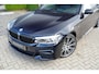 BMW 5-Serie Touring 530i High Executive M | M Pakket | Schuif/kanteldak | Head-Up display | 20 inch | Adaptieve cruise control | Luchtvering