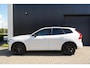 Volvo XC60 2.0 T6 Plug-in hybrid AWD Plus Dark Long Range | SOH 100% | Trekhaak | Harman Kardon | Adaptieve cruise control | Schuif/kanteld