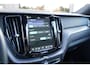 Volvo XC60 2.0 T6 Plug-in hybrid AWD Plus Dark Long Range | SOH 100% | Trekhaak | Harman Kardon | Adaptieve cruise control | Schuif/kanteld