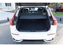 Volvo XC60 2.0 T6 Plug-in hybrid AWD Plus Dark Long Range | SOH 100% | Trekhaak | Harman Kardon | Adaptieve cruise control | Schuif/kanteld