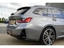 BMW 3-Serie Touring 320e M Sport | SOH 95% | Shadow Line | Sfeerverlichting | Dealer onderhouden | Trekhaak | Panoramisch schuif/kanteldak |