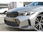 BMW 3-Serie Touring 320e M Sport | SOH 95% | Shadow Line | Sfeerverlichting | Dealer onderhouden | Trekhaak | Panoramisch schuif/kanteldak |