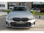 BMW 3-Serie Touring 320e M Sport | SOH 95% | Shadow Line | Sfeerverlichting | Dealer onderhouden | Trekhaak | Panoramisch schuif/kanteldak |
