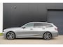 BMW 3-Serie Touring 320e M Sport | SOH 95% | Shadow Line | Sfeerverlichting | Dealer onderhouden | Trekhaak | Panoramisch schuif/kanteldak |
