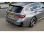 BMW 3-Serie Touring 320e M Sport | SOH 95% | Shadow Line | Sfeerverlichting | Dealer onderhouden | Trekhaak | Panoramisch schuif/kanteldak |
