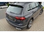 Volkswagen Tiguan 1.4 TSI eHybrid R-Line Business+ | Sfeerverlichting | Stoel en stuurwielverwarming | Dodehoek detectie | Digitaal dashboard | Ad