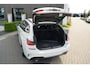 BMW 3-Serie Touring 318i High Executive M | M Pakket | Sportonderstel | Sfeerverlichting | Shadow Line | Stoelverwarming | LED | Dealer onde