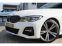BMW 3-Serie Touring 318i High Executive M | M Pakket | Sportonderstel | Sfeerverlichting | Shadow Line | Stoelverwarming | LED | Dealer onde