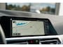 BMW 3-Serie Touring 318i High Executive M | M Pakket | Sportonderstel | Sfeerverlichting | Shadow Line | Stoelverwarming | LED | Dealer onde
