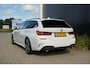 BMW 3-Serie Touring 318i High Executive M | M Pakket | Sportonderstel | Sfeerverlichting | Shadow Line | Stoelverwarming | LED | Dealer onde
