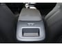 Volvo XC60 T6 Recharge AWD Ultra Dark - Luchtvering - Panorama/schuifdak - IntelliSafe Assist & Surround - 360º Camera - Harman/Kardon audio - Adaptieve LED koplampen - Verwarmde voorstoelen, stuur & achterbank - Parkeersensoren voor & achter - Elektr. bedienb. voorstoelen met geheugen - Draadloze tel. lader - Extra getint glas - Inklapbare trekhaak - 20' LMV