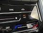 Volkswagen T-Roc Apple Carplay/Android Auto | Trekhaak geremd 1300 kg | All-season banden | Airco | Cruise control adaptief | Parkeersensoren | Apple Carplay/Android Auto | Trekhaak geremd 1300 kg | All-season banden | Airco | Cruise control adaptief | Parkeersensoren |