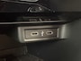 Volkswagen T-Roc Apple Carplay/Android Auto | Trekhaak geremd 1300 kg | All-season banden | Airco | Cruise control adaptief | Parkeersensoren | Apple Carplay/Android Auto | Trekhaak geremd 1300 kg | All-season banden | Airco | Cruise control adaptief | Parkeersensoren |
